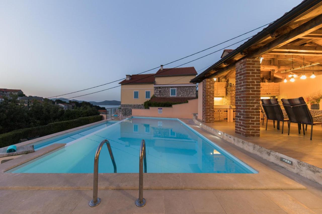 Mali Iž Holiday Home Lavanda מראה חיצוני תמונה